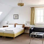 Gutshaus Barkow 3*